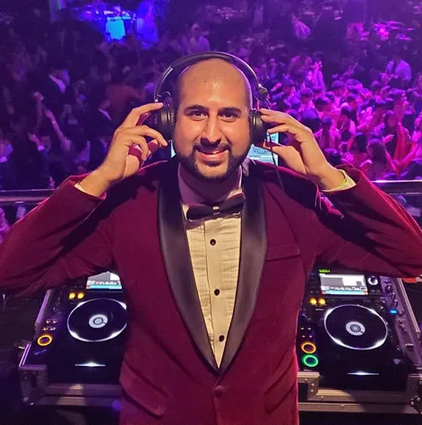 DJ