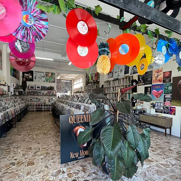 Record-Paradise